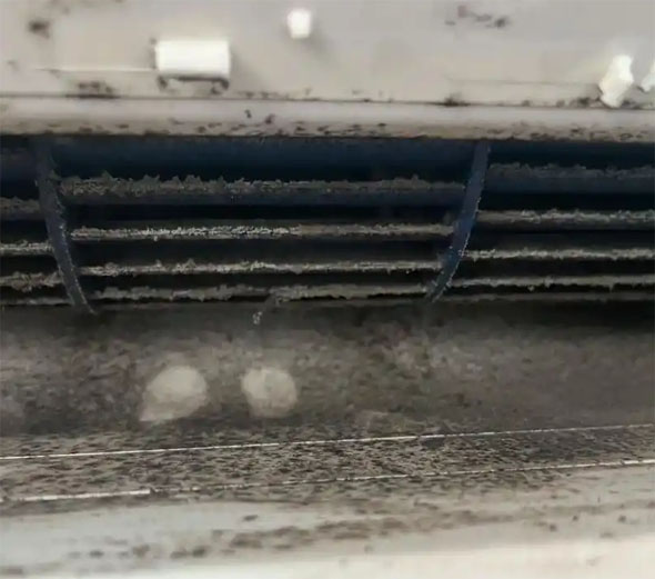 宣城市空调吹的风有股烧焦味是怎么回事